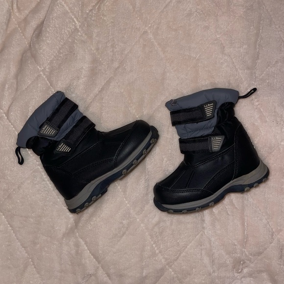 L.L. Bean Other - LL Bean  Kids Sz 10 Snow Tread Boots  Youth Black And Gray